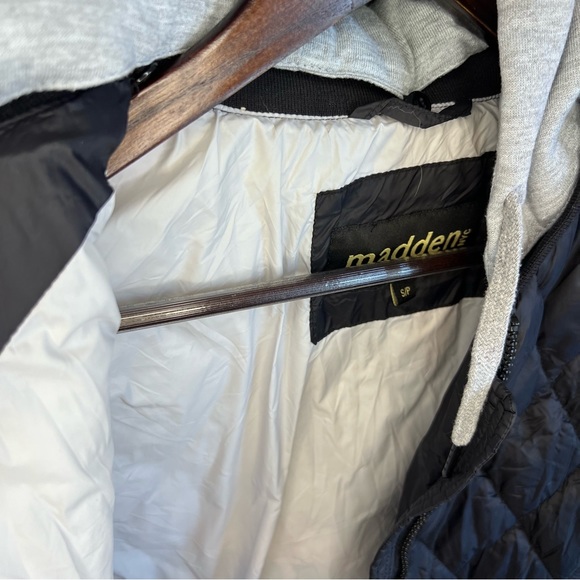 Lady’s MADDEN NYC Puffer - Picture 5 of 5